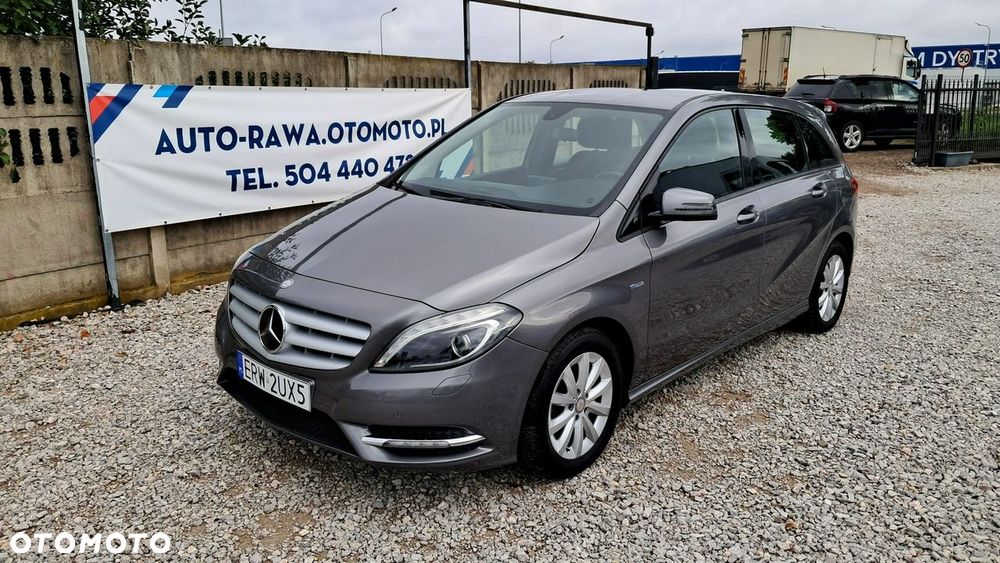 Mercedes-Benz Klasa B 180 BlueEFFICIENCY Edition - 20