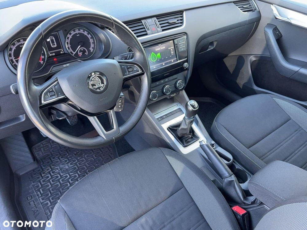 Skoda Octavia 1.6 TDI Ambition - 11