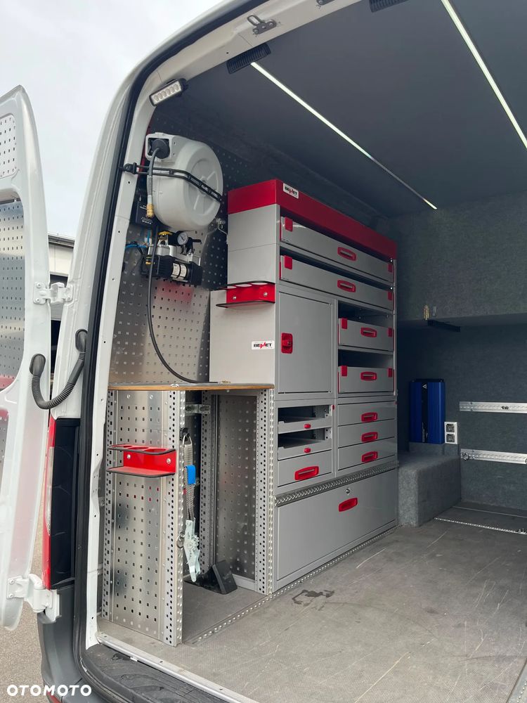 Mercedes-Benz Sprinter - 31