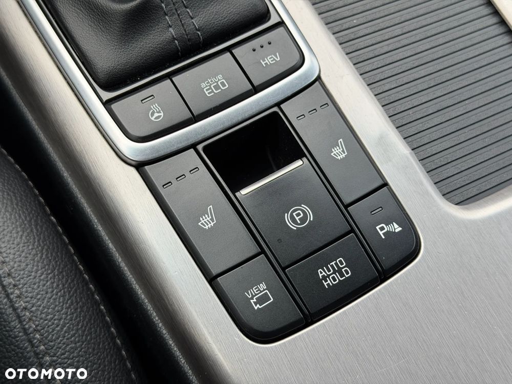 Kia Optima Plug-in Hybrid - 22