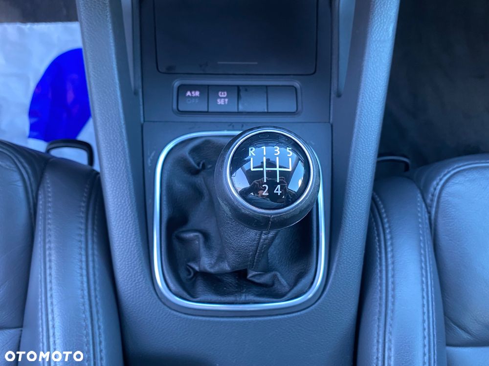 Volkswagen Jetta 1.9 TDI United - 24