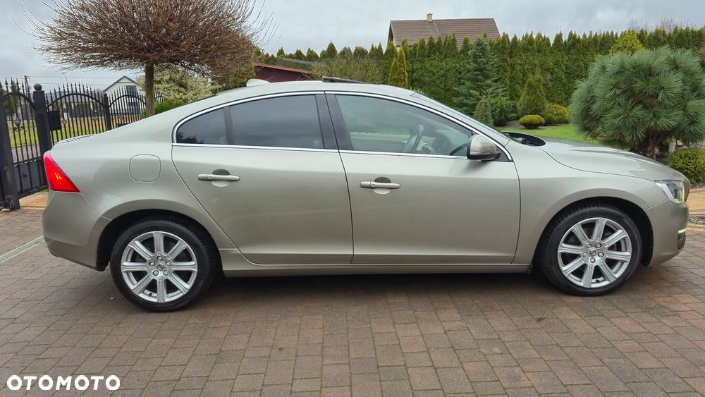 Volvo S60 D3 Geartronic Summum - 13