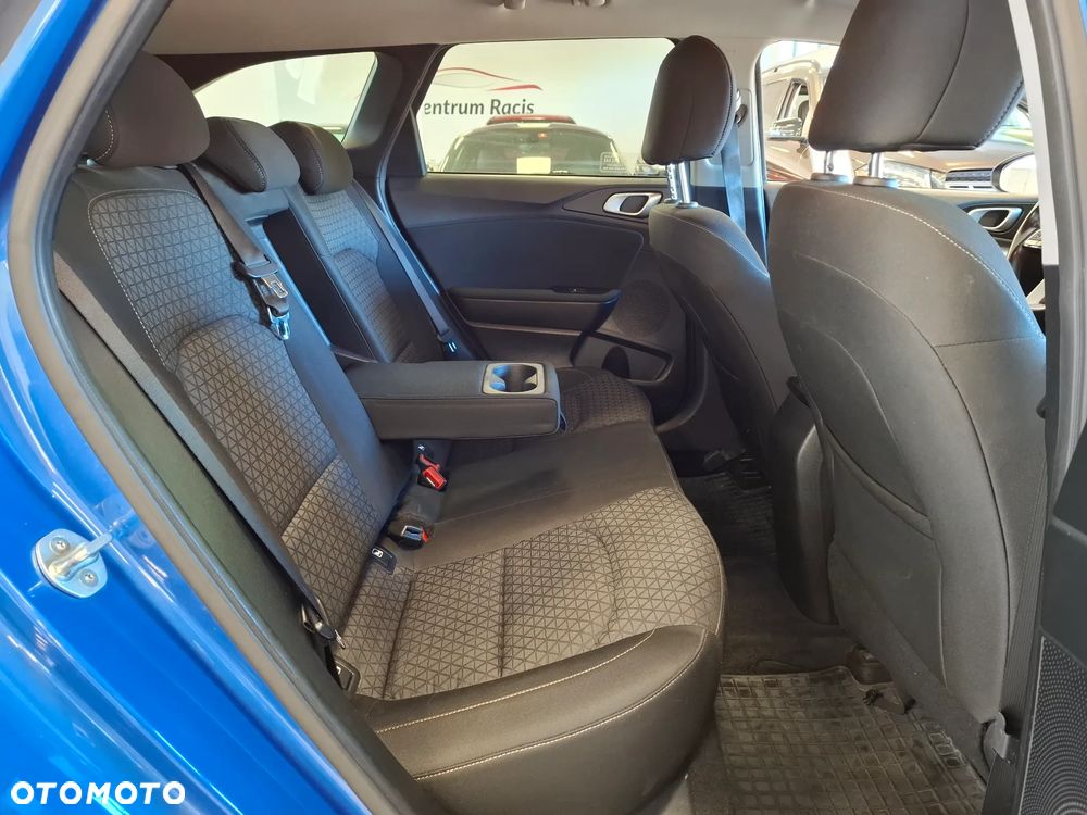 Kia Ceed 1.6 CRDi mHEV M - 8