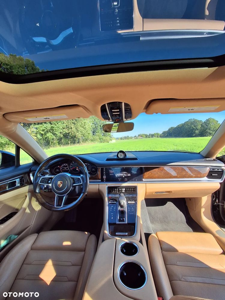 Porsche Panamera - 14