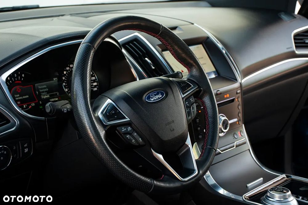 Ford Edge 2.0 EcoBlue Bi-Turbo 4x4 ST-LINE - 18