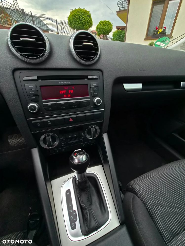 Audi A3 Sportback 1.6 TDI DPF S tronic Ambiente - 14