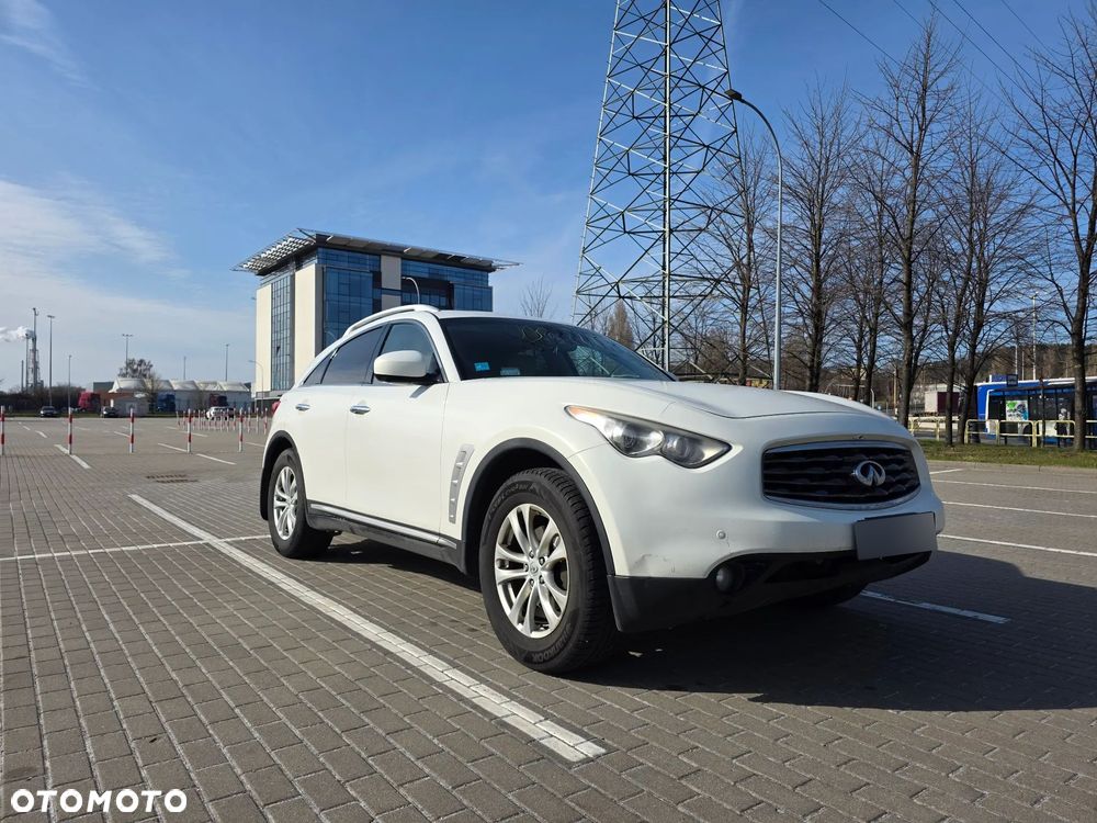 Infiniti FX - 11