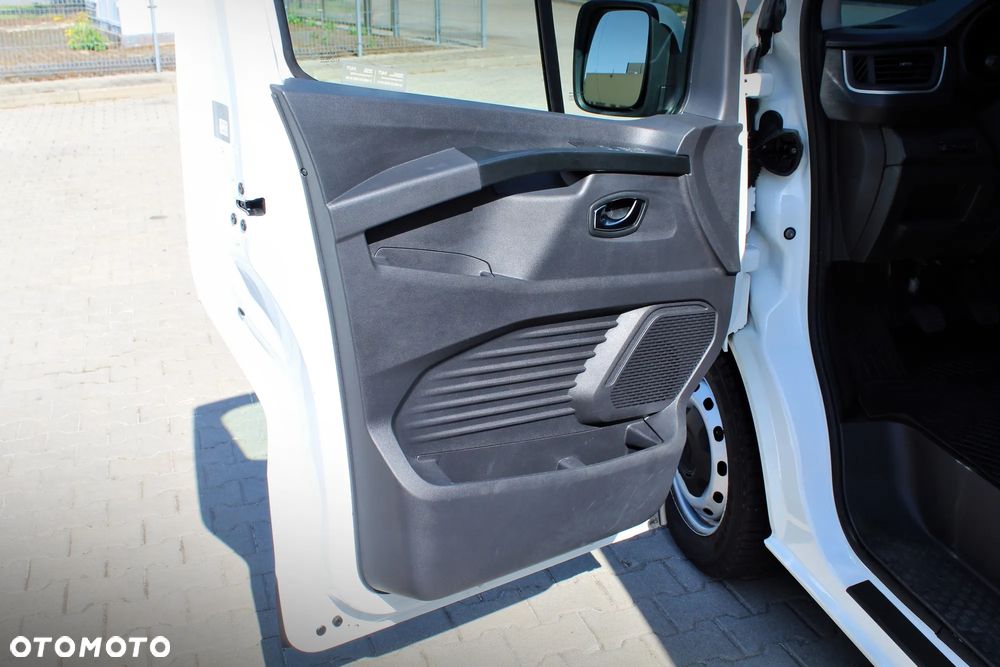 Renault Trafic L2H1 Long - 21