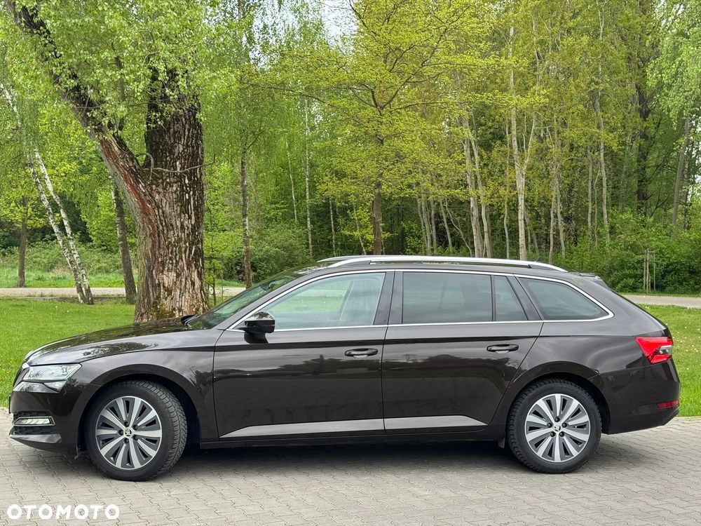 Skoda Superb 2.0 TDI SCR Style DSG - 2