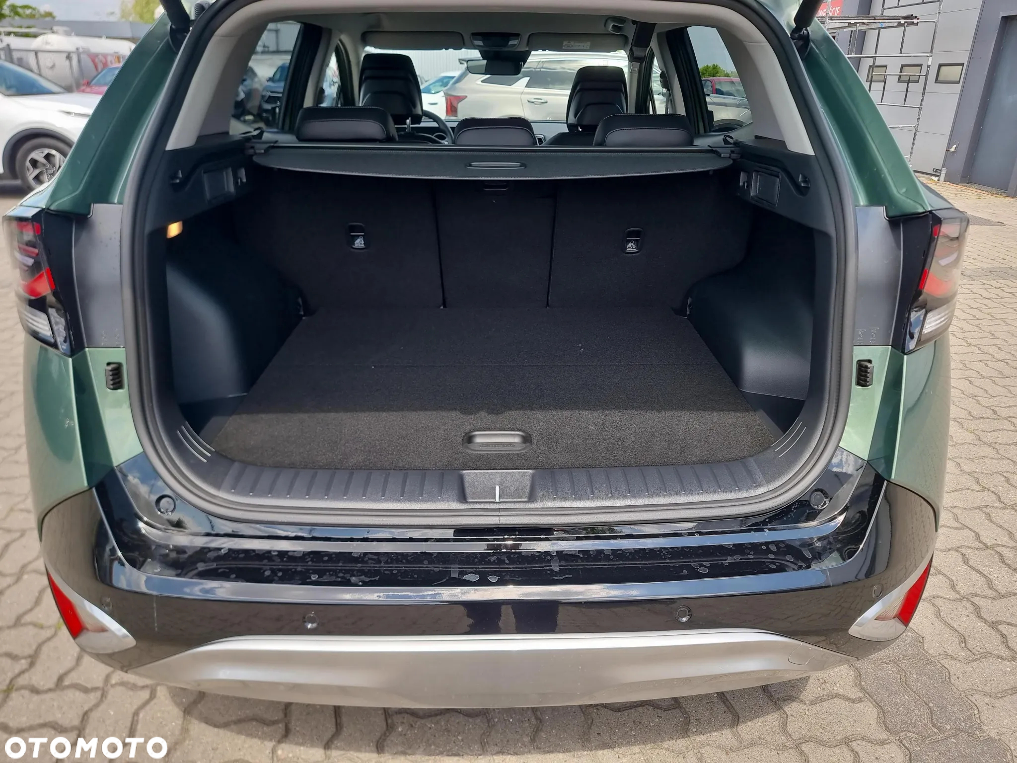 Kia Sportage 1.6 T-GDI HEV Business Line 4WD - 11