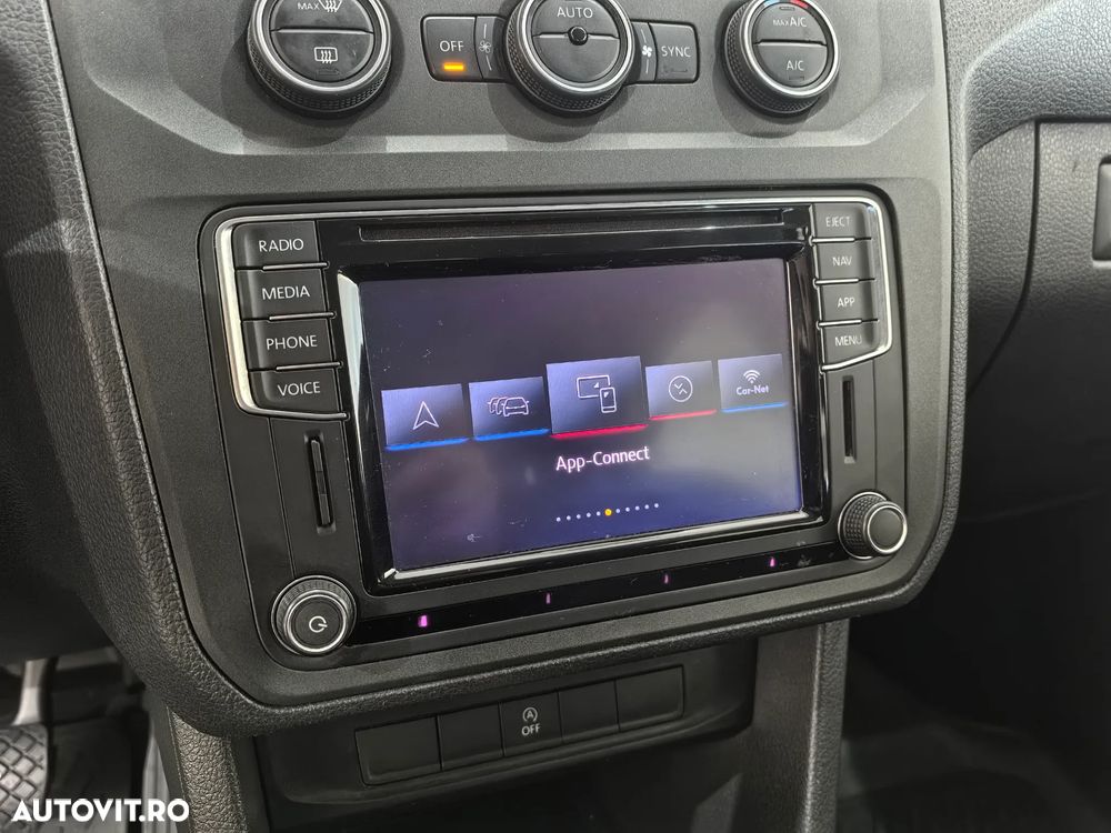 Volkswagen Caddy 2.0 TDI DSG - 23