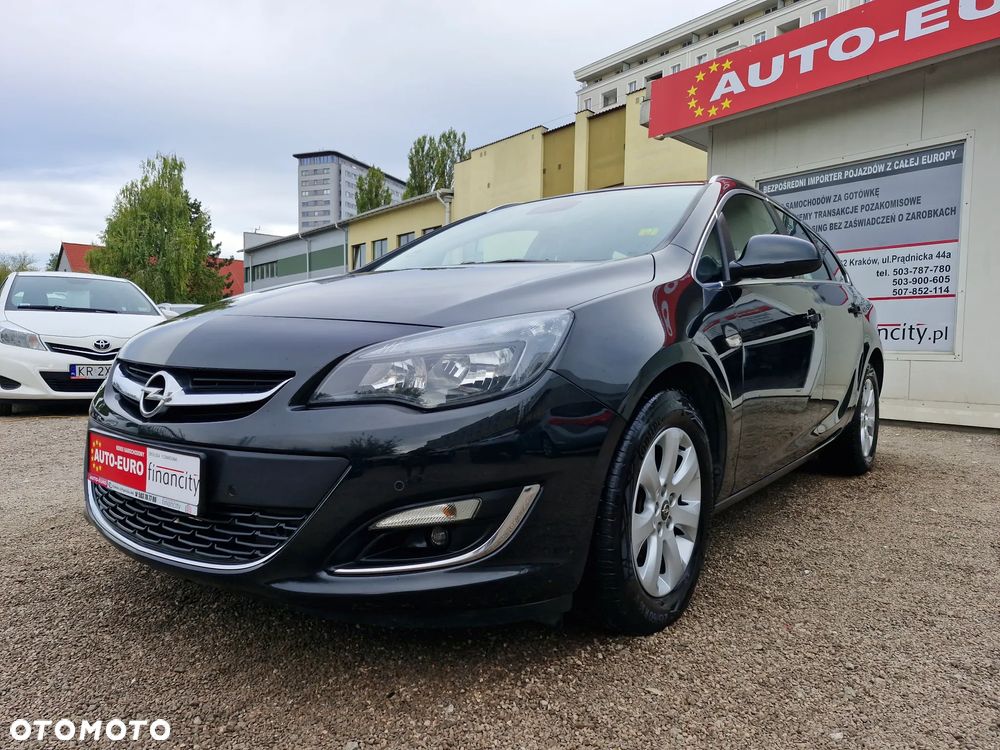 Opel Astra IV 1.4 T Cosmo - 1