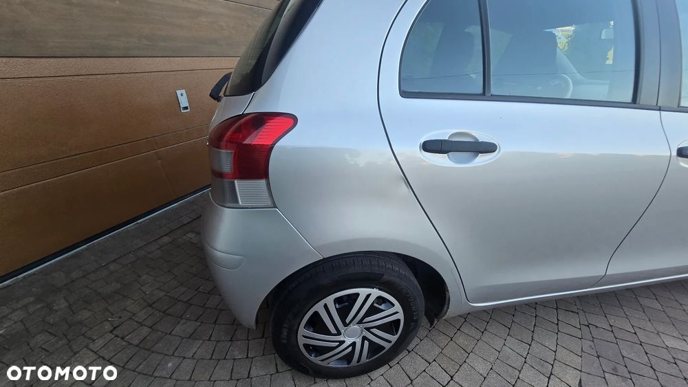 Toyota Yaris 1.0 Luna Start - 22