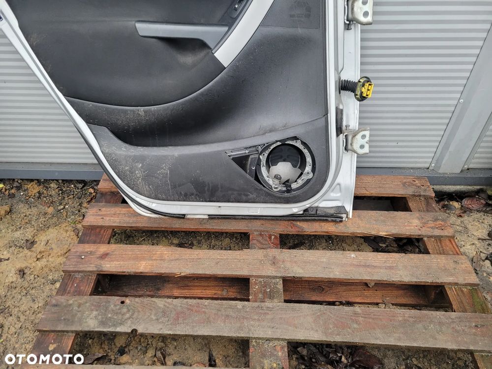 Citroen C4 Picasso I 10r Drzwi lewy przod prawy tyl lewy tyl  EZRC - 26