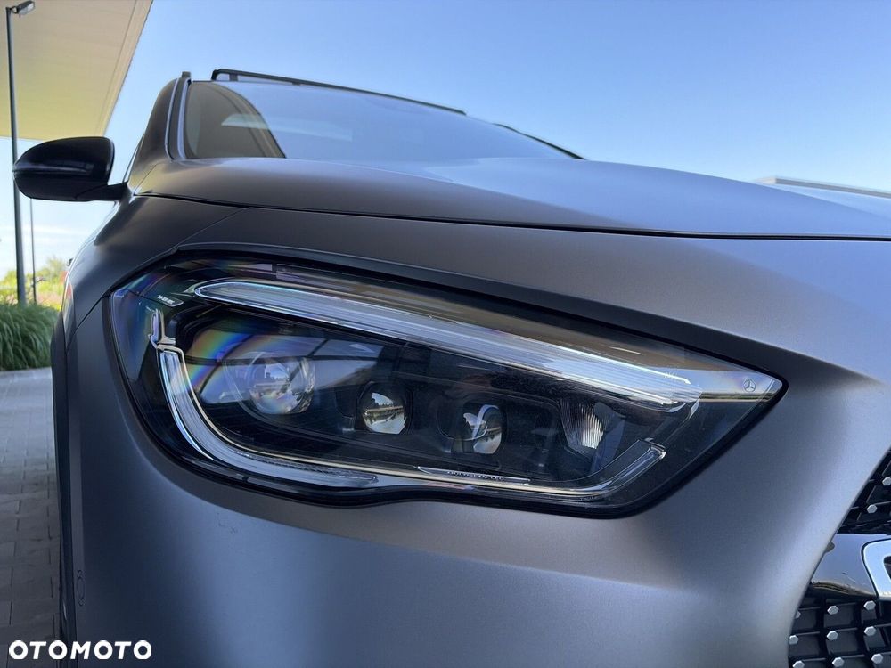 Mercedes-Benz GLA - 18