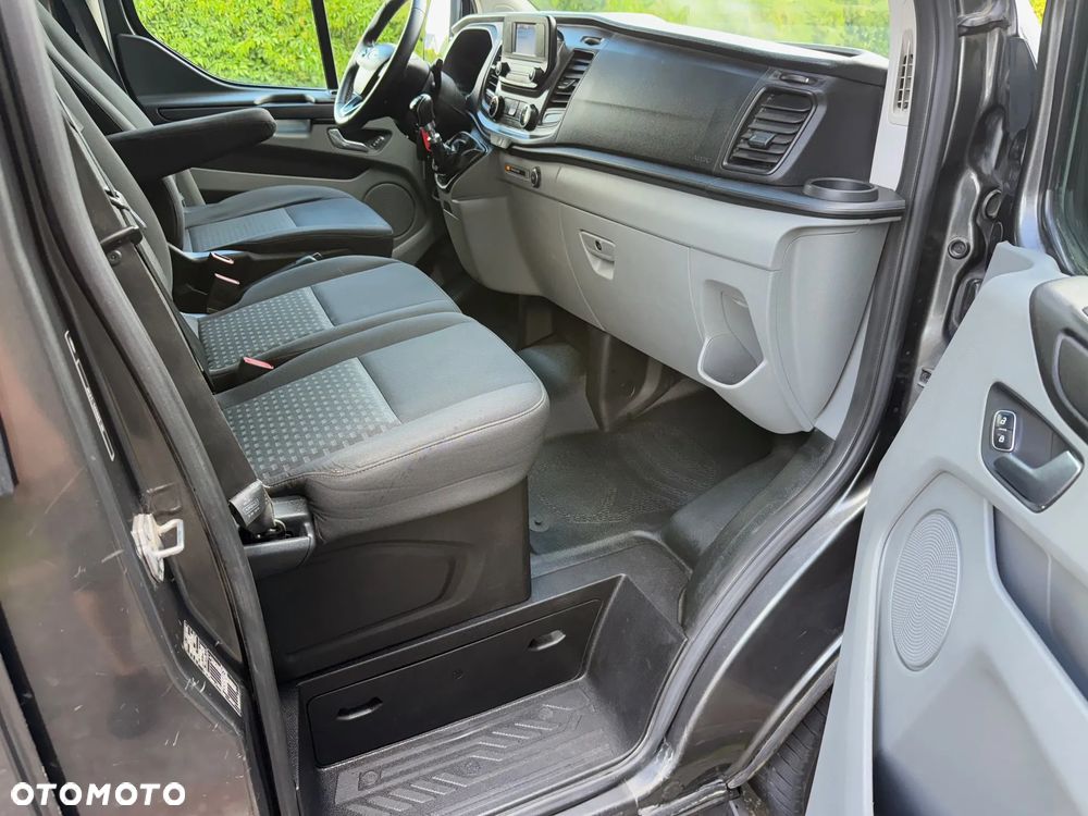 Ford Transit Custom 290 L2H1 Limited - 24