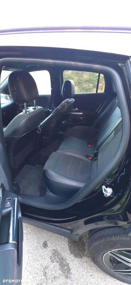 Mercedes-Benz GLA 180 AMG Line - 16