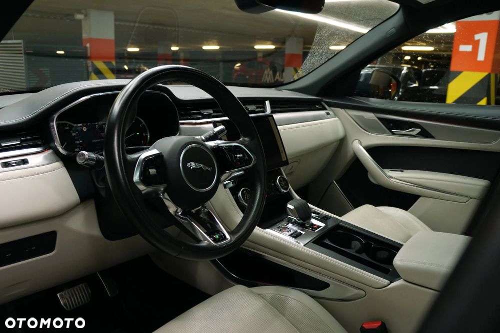 Jaguar F-Pace 2.0 P250 mHEV AWD R-Dynamic Black - 12