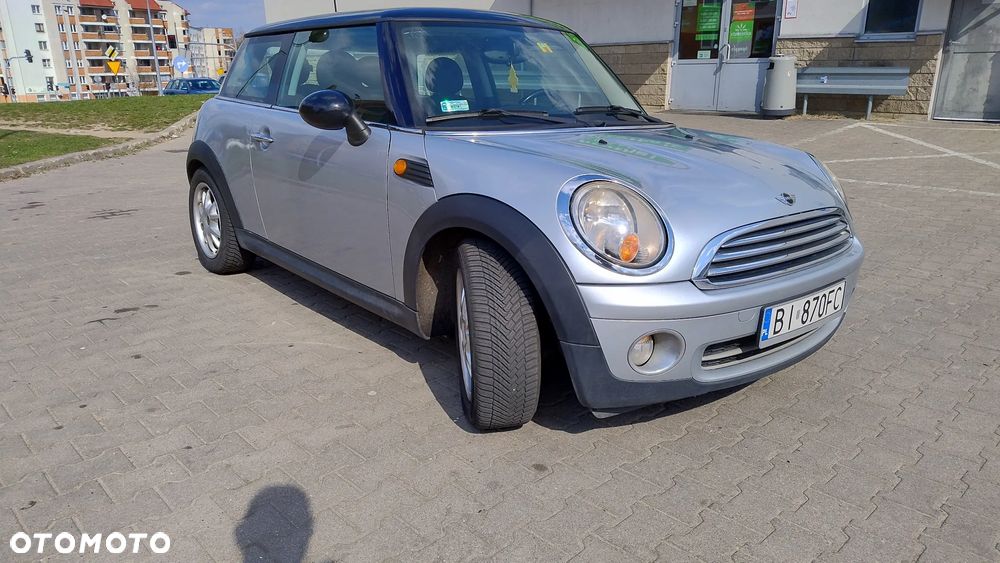 MINI Cooper Standard - 1