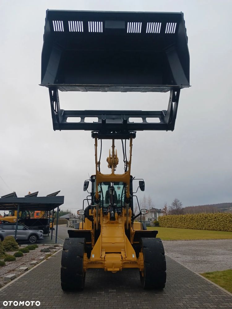 Caterpillar 938 M - 8