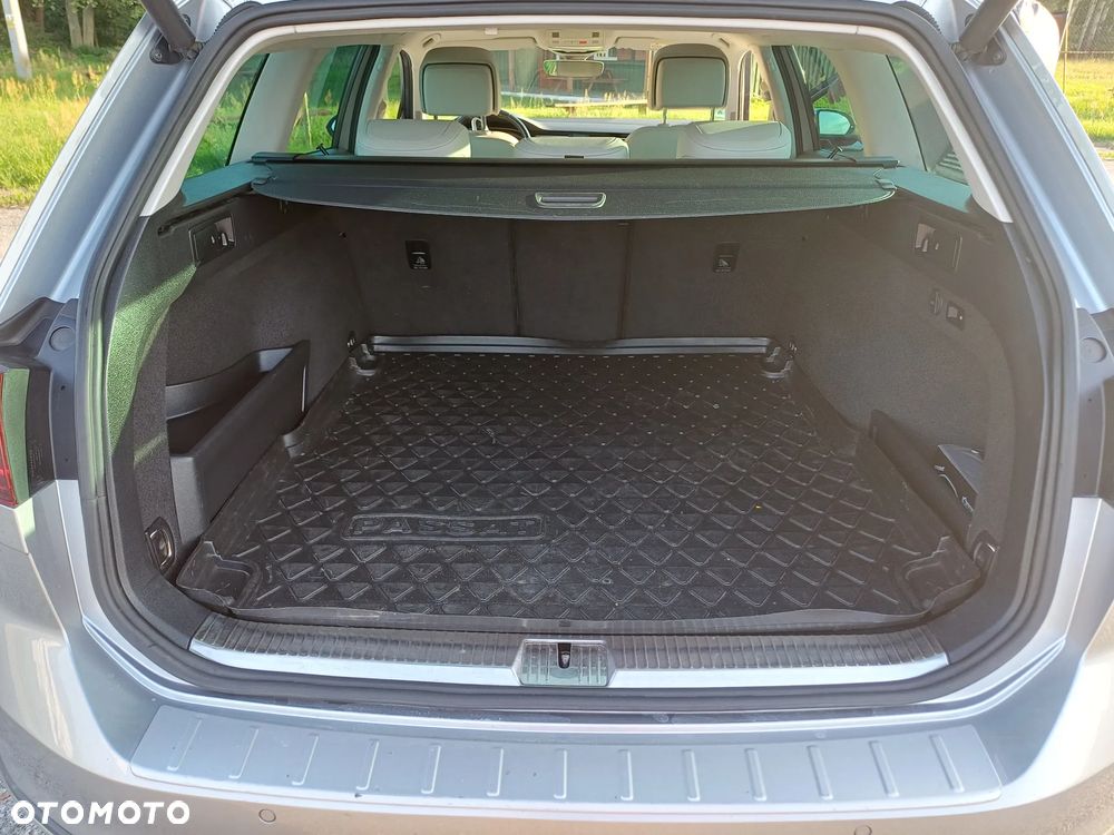 Volkswagen Passat Alltrack 2.0 TDI SCR 4Motion DSG (BMT) - 8