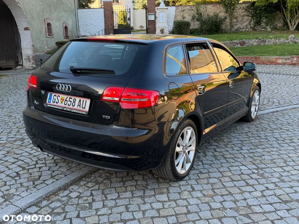 Audi A3 Sportback - 6