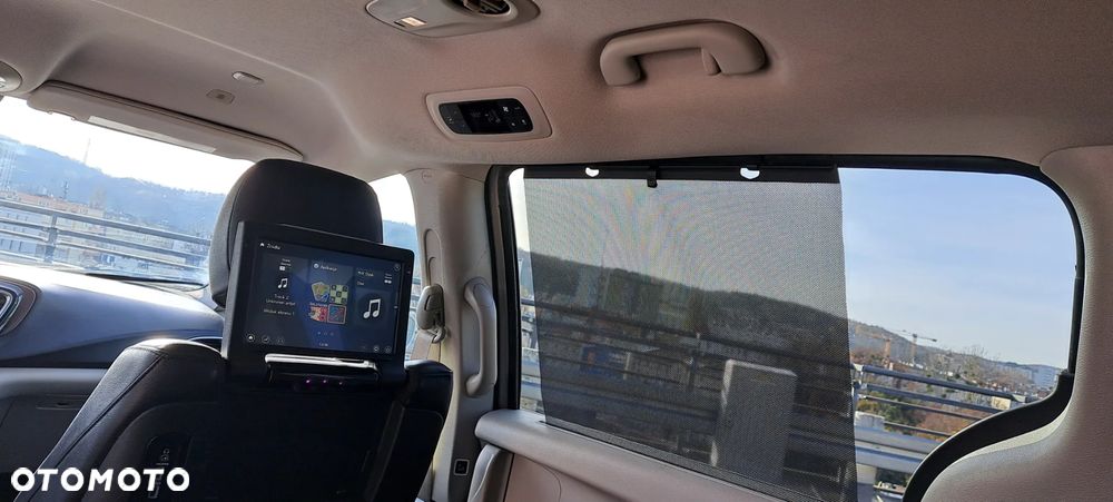 Chrysler Pacifica - 24