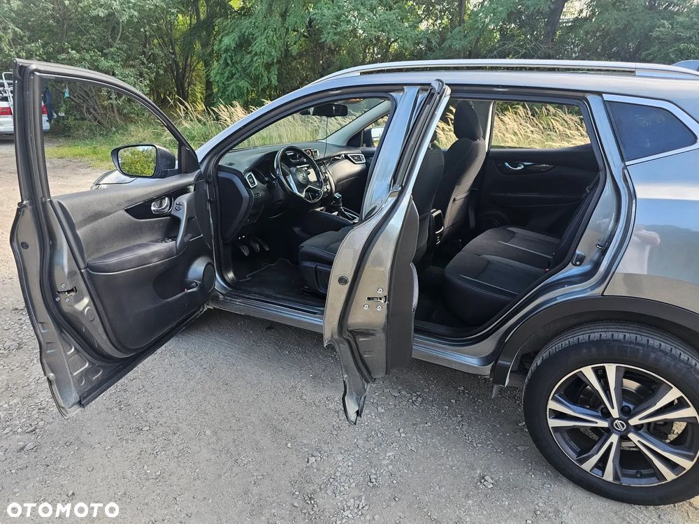 Nissan Qashqai 1.3 DIG-T N-Connecta - 18