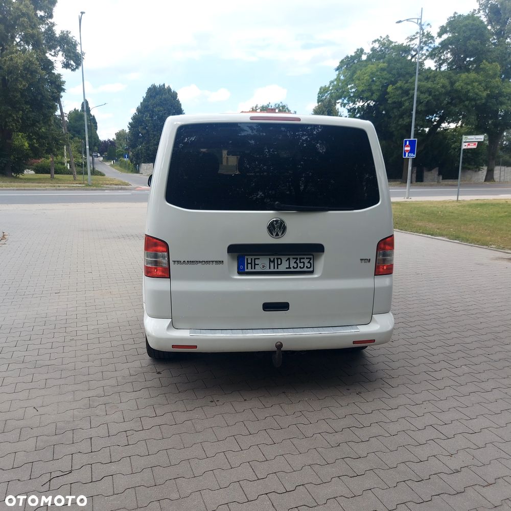 Volkswagen Caravelle - 17