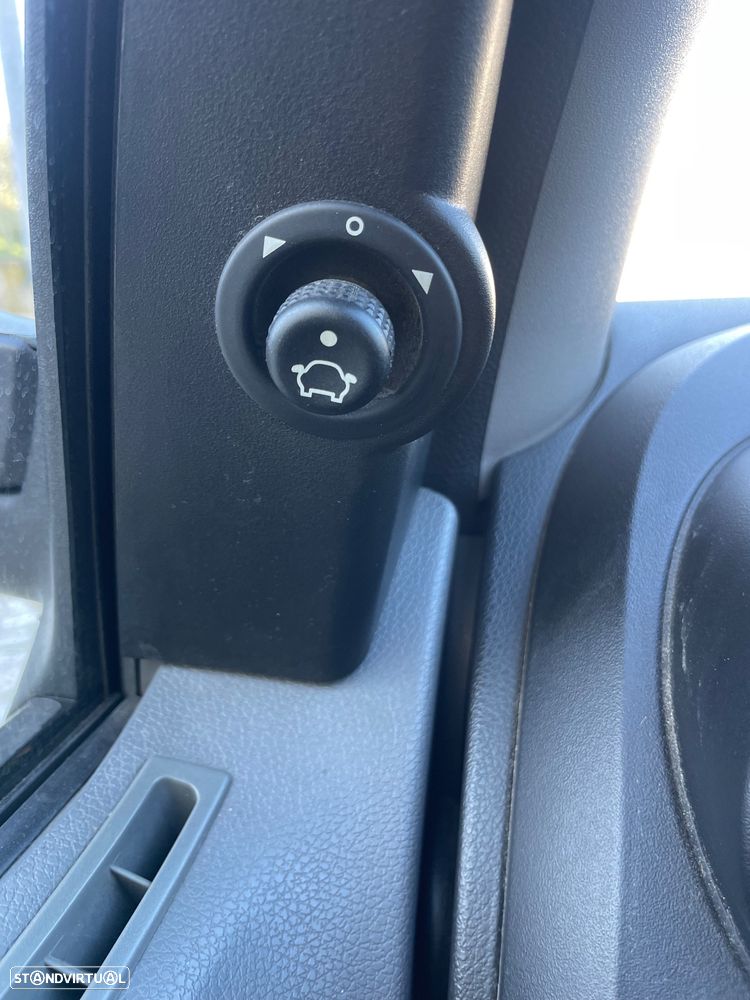 Ford Fiesta 1.25 Trend - 17