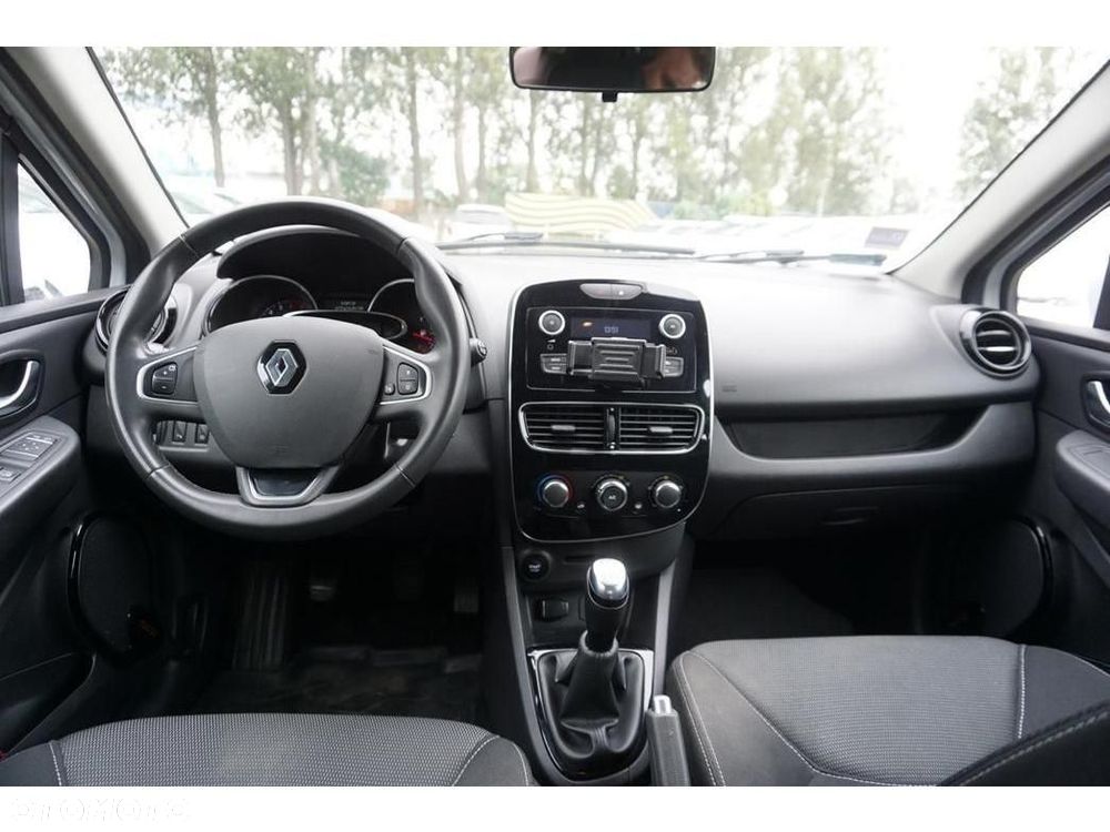 Renault Clio - 22