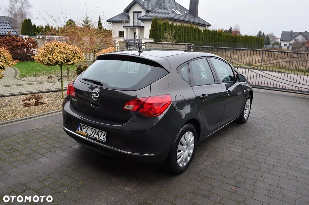 Opel Astra 1.4 Turbo Style - 4