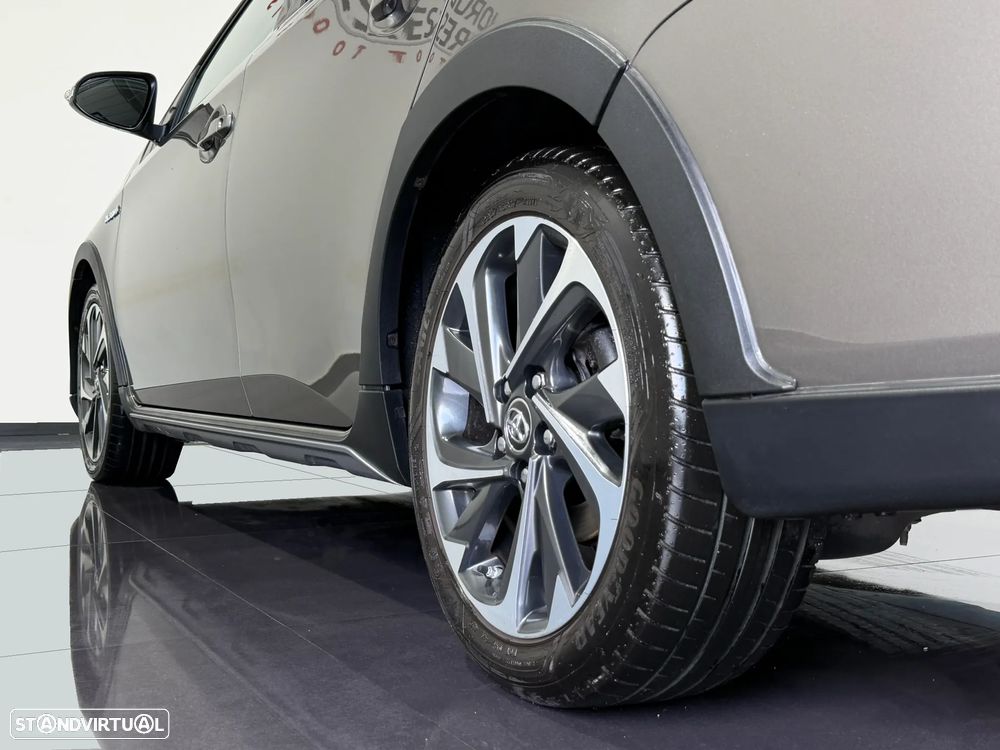 Toyota Auris Touring Sports 1.8 HSD Exclusive+Navi - 52