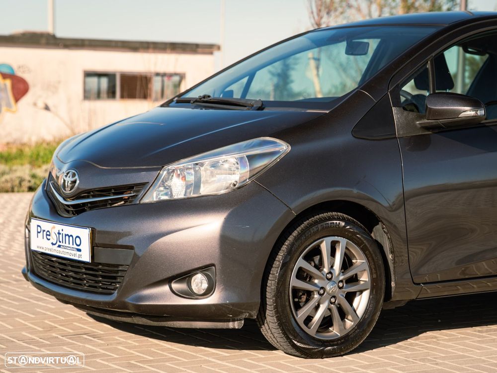 Toyota Yaris 1.33 VVT-i Comfort+P.Style - 29