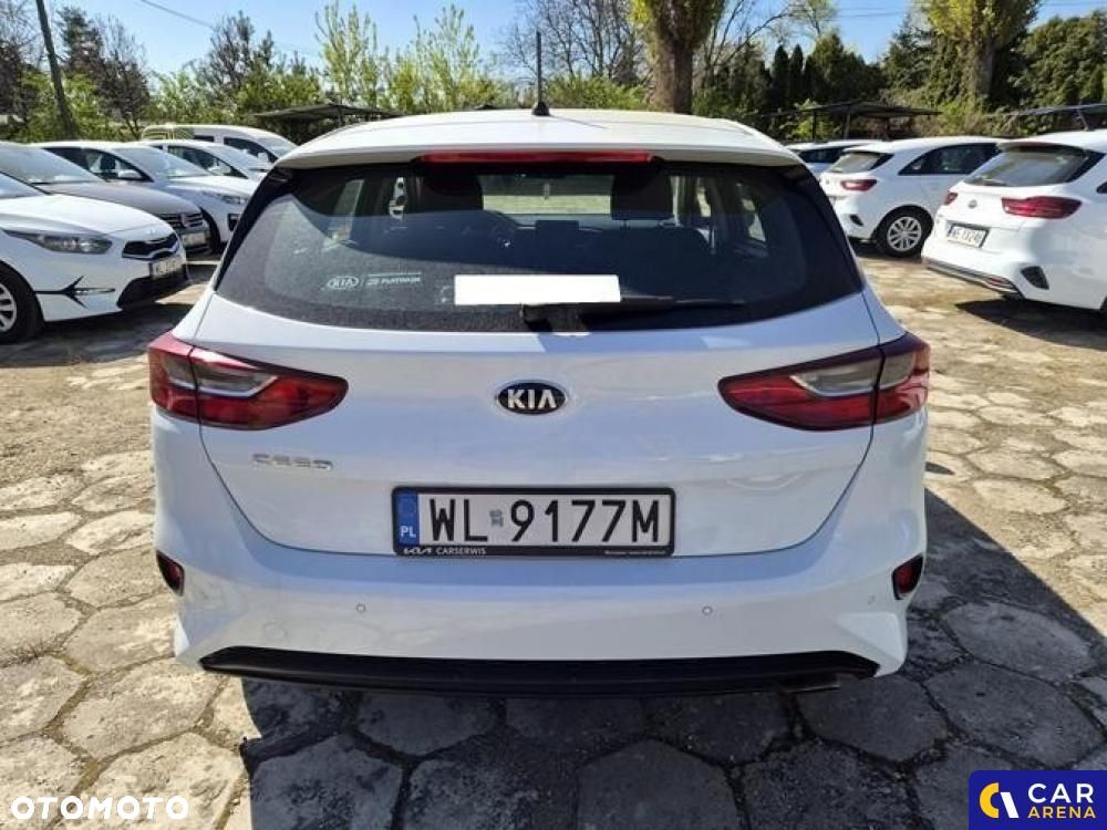 Kia Ceed - 4