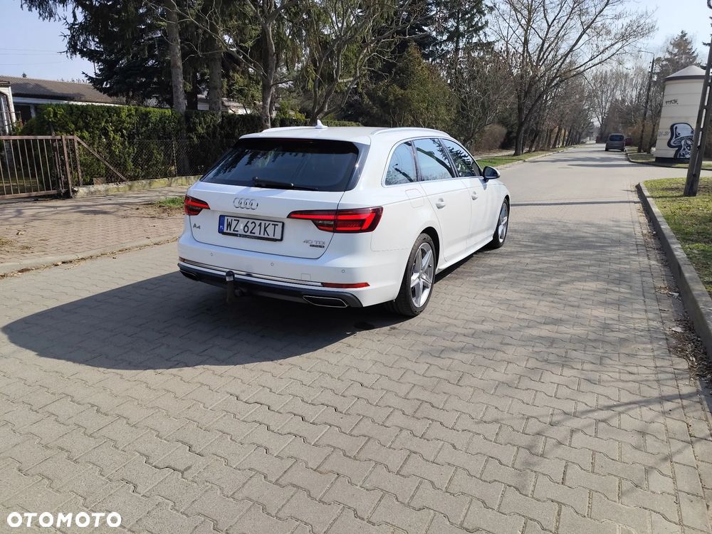 Audi A4 Avant 40 TDI quattro S tronic - 4