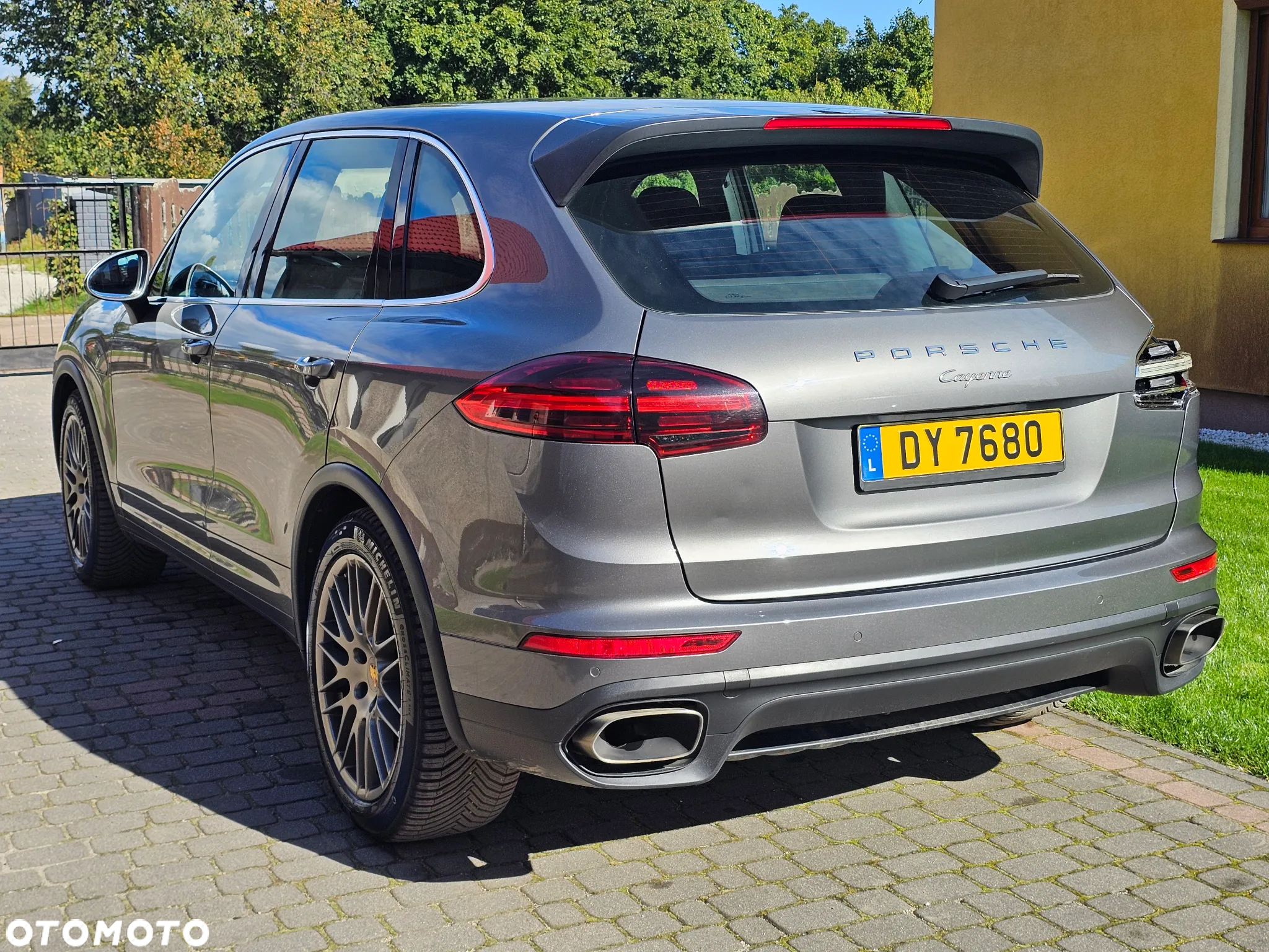 Porsche Cayenne Diesel Platinum Edition - 4