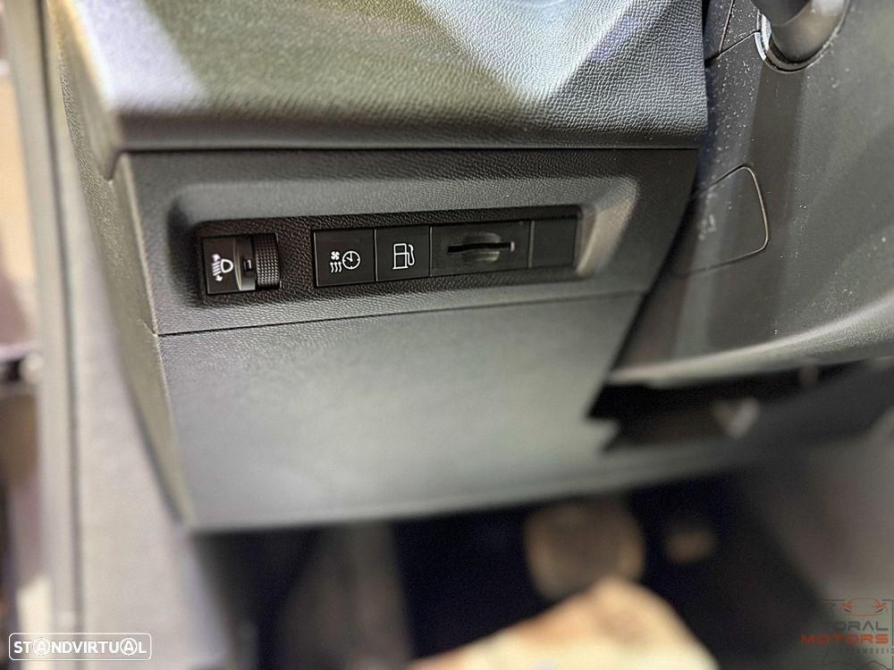 Peugeot 308 SW 1.6 Hybrid Allure e-EAT8 - 19