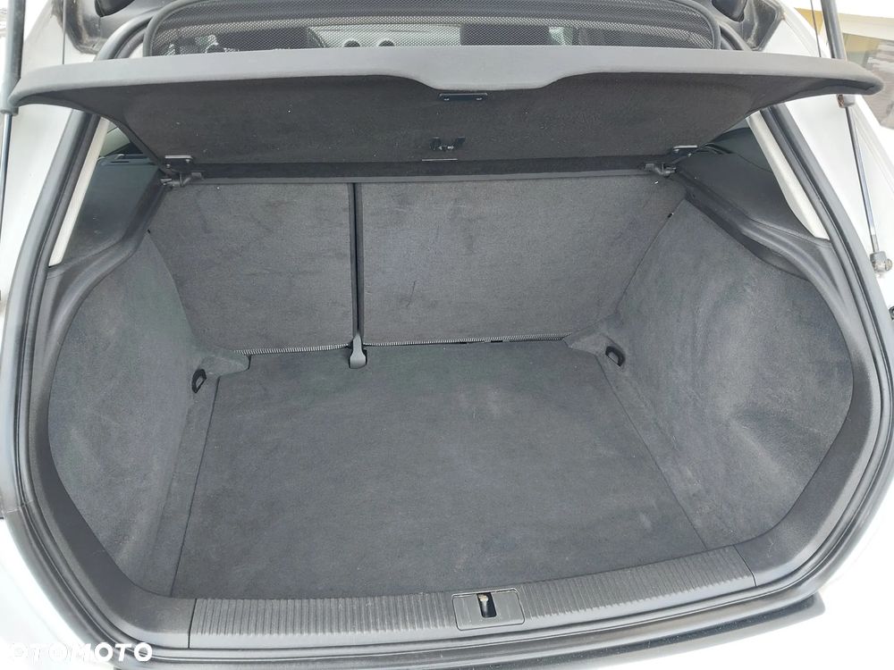 Audi A3 Sportback 1.4 TFSI S Line Sportpaket plus - 10