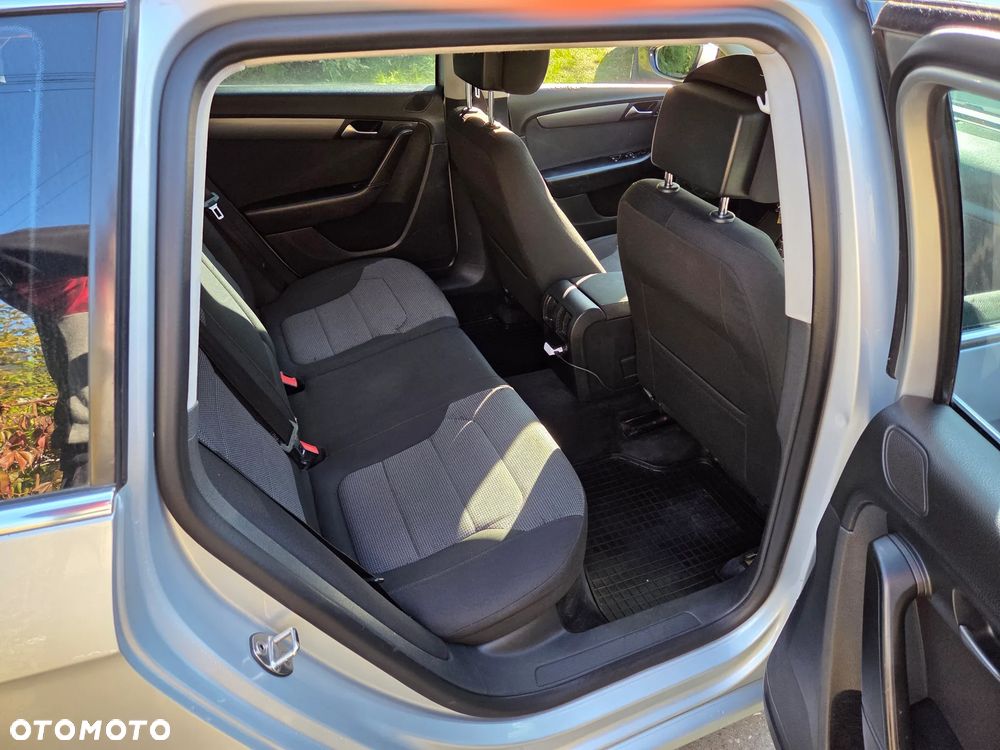Volkswagen Passat 2.0 TDI Comfortline - 34