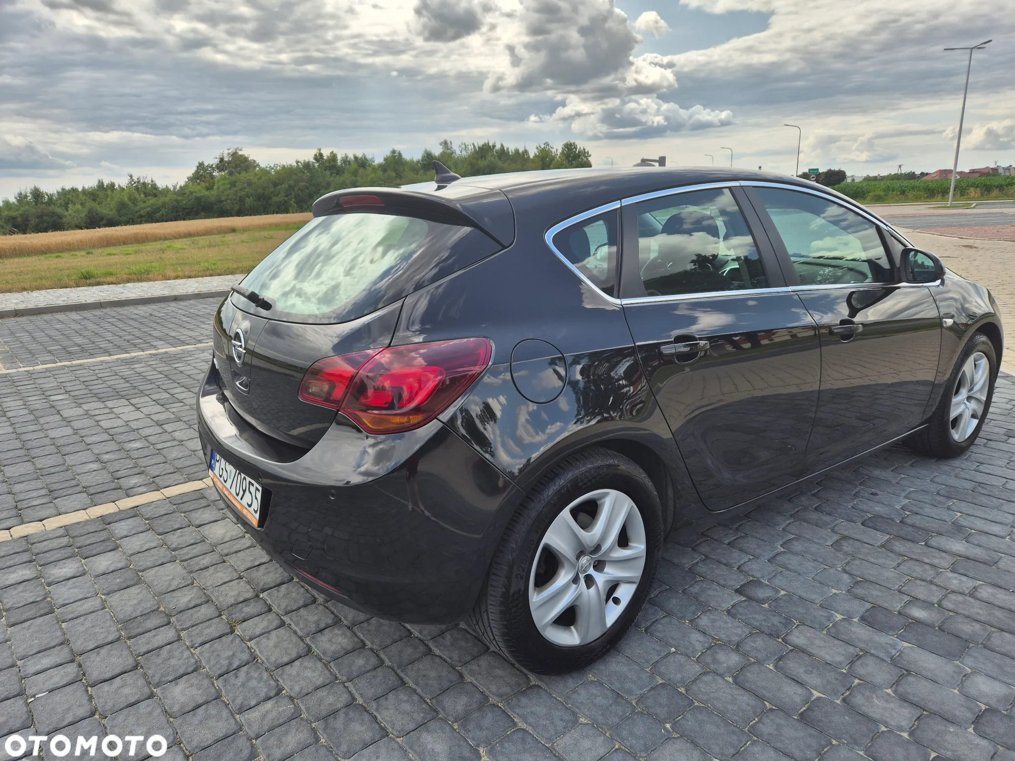 Opel Astra IV 1.4 T Cosmo - 6