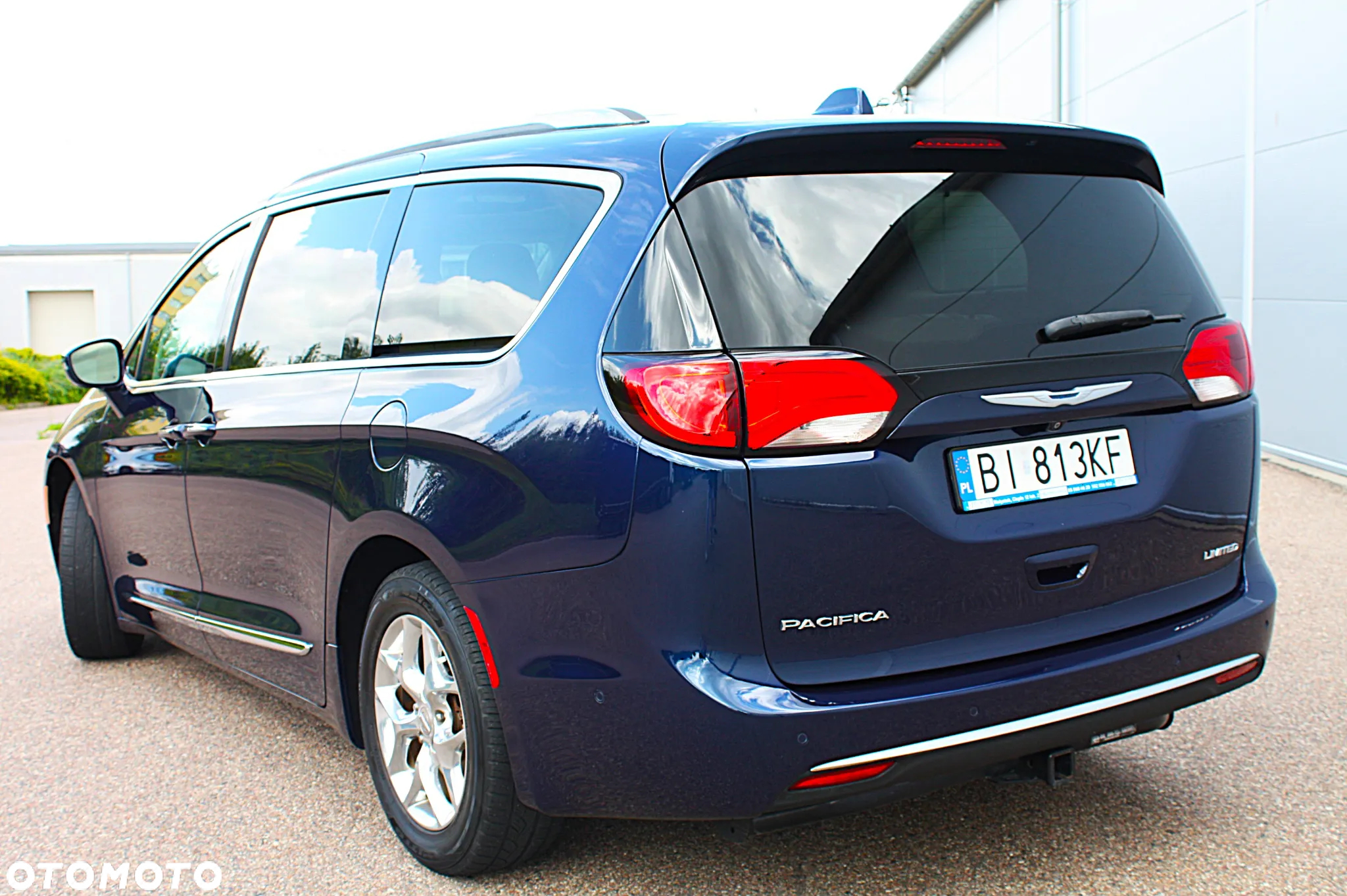 Chrysler Pacifica - 4
