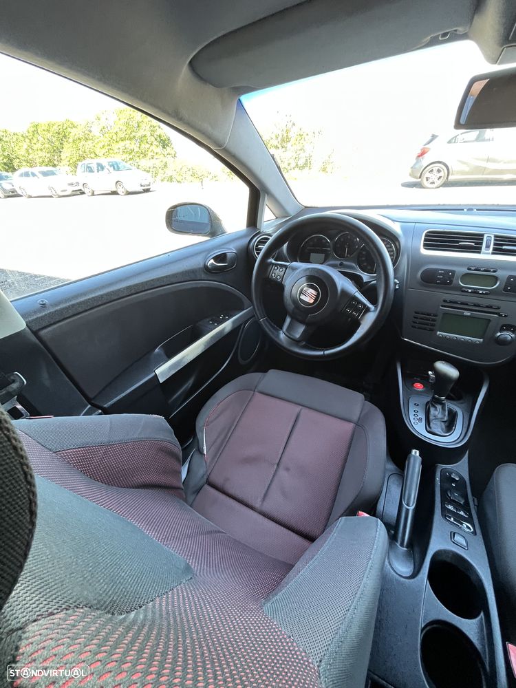 SEAT Leon 2.0 TDI DPF DSG FR - 32