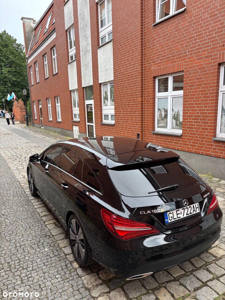 Mercedes-Benz CLA 180 7G-DCT AMG Line - 12