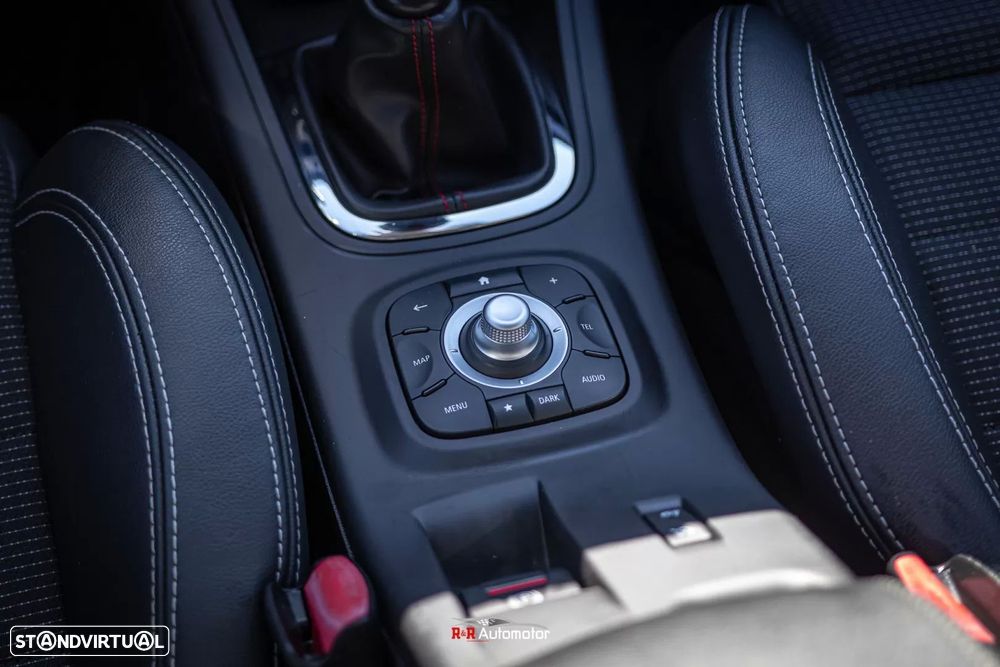 Renault Mégane Sport Tourer 1.6 dCi GT Line - 32