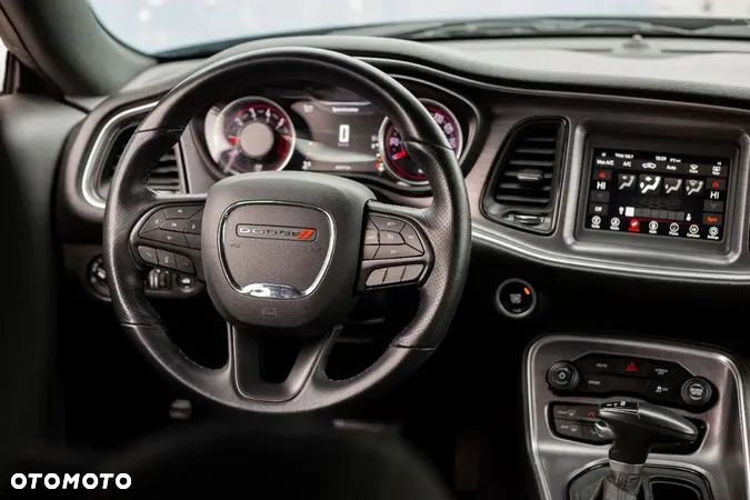 Dodge Challenger 5.7 R/T - 5