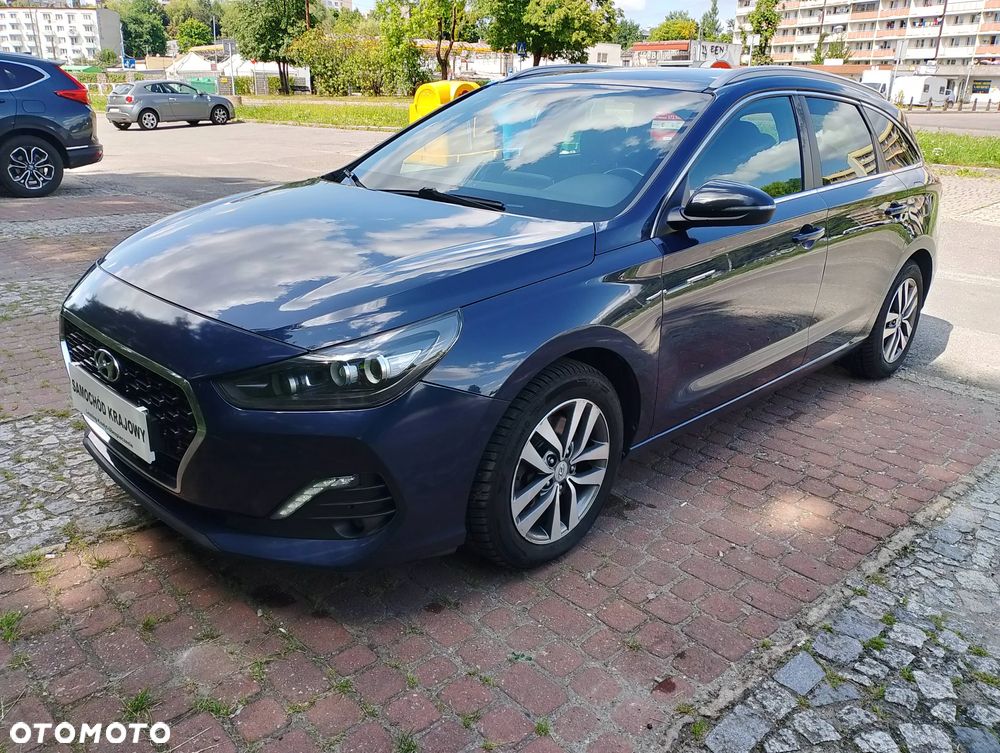 Hyundai i30 1.6 D Comfort DCT - 3