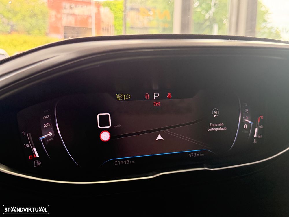 Peugeot 5008 1.5 BlueHDi Allure Pack EAT8 - 19