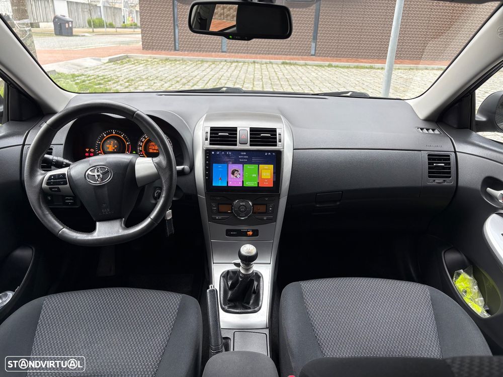 Toyota Corolla 1.4 D-4D Comfort+VSC - 9
