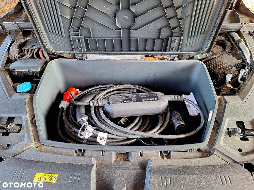 Audi e-tron 55 Quattro Advanced - 33